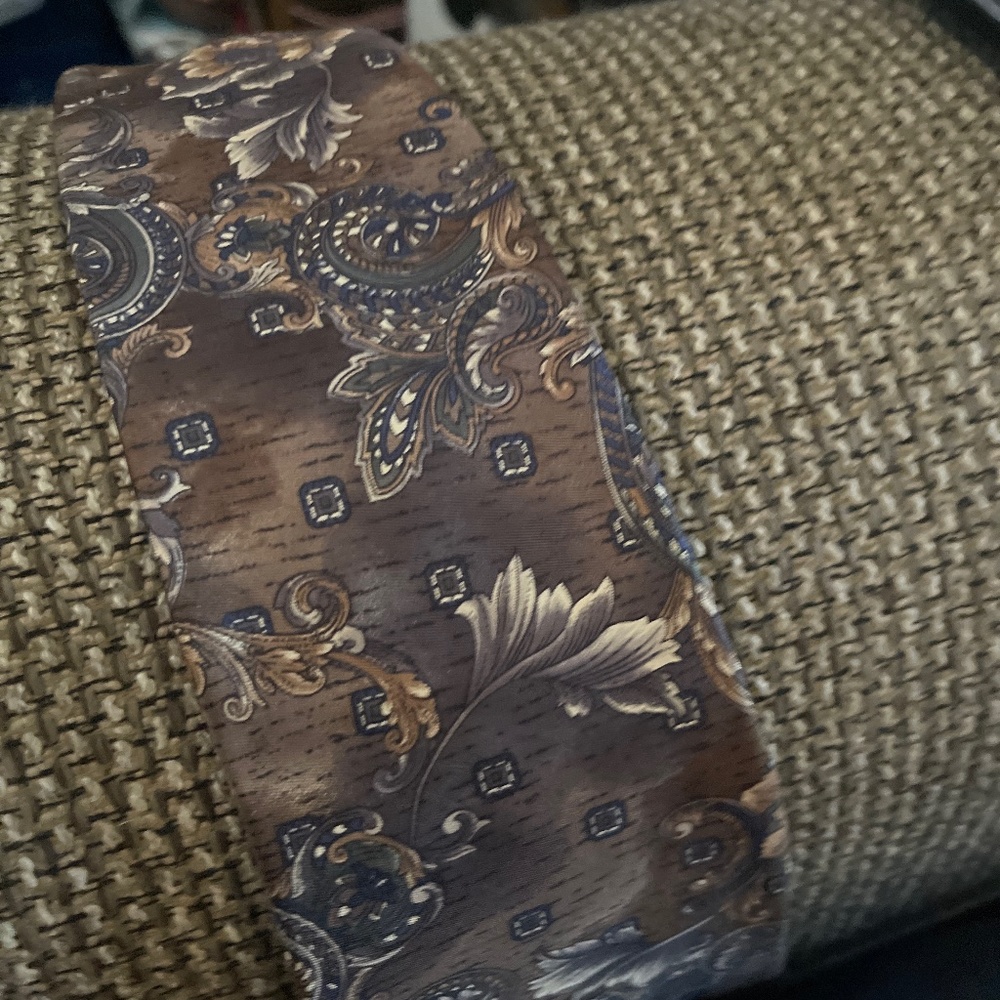 Requirements tie